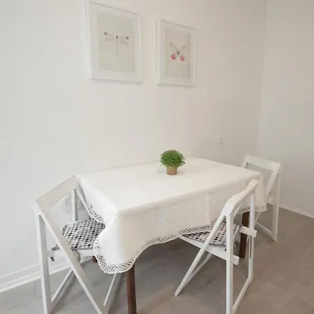 Апартаменти With Wifi - 14959